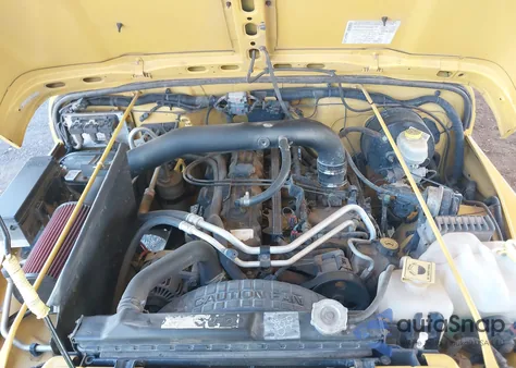 2004 Jeep Wrangler X z USA, uszkodzony, nr VIN 1J4FA39S34P747855